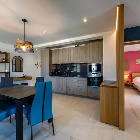 Casa Nostra : Bienvenue Chez Nous ! * Сен-Флоран